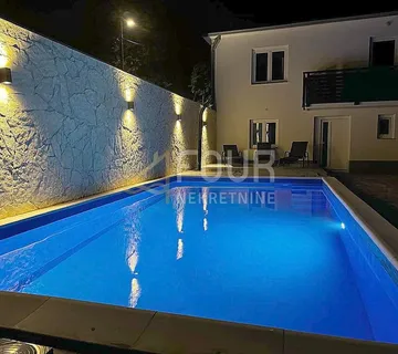 Crikveničko zaleđe, Drivenik, obnovljena kuća s bazenom, 150m2 - cover
