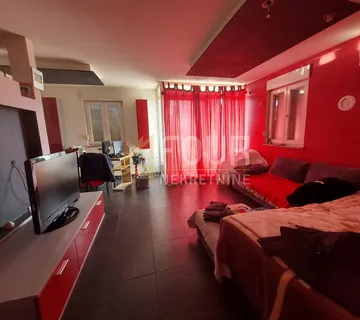 Rijeka, Drenova, dvoetažni 2s+db, balkon - cover