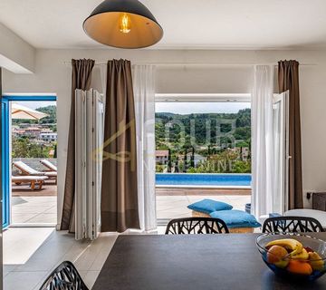 Dugi otok, Žman, moderan kompleks - 2 ville i građevinsko zemljište s projektom - cover