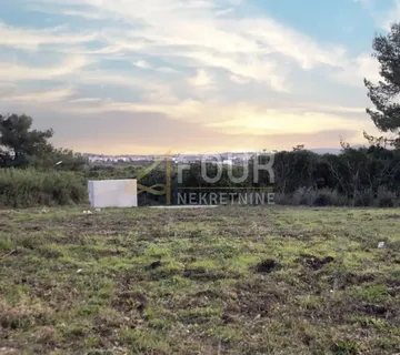 Istra, Pula, građevinsko zemljište, 700m2 - cover