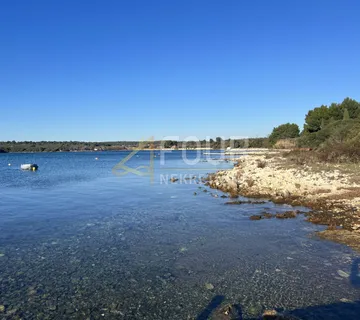 Istra, Medulin, građevinsko zemljište 100m od mora