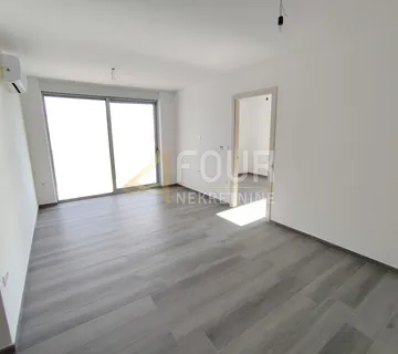 Istra, Ližnjan, 2s+db, lođa, novogradnja - cover