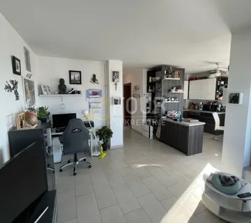 Srdoči, 3s+db, 83.70m2, garaža, pogled na more - cover