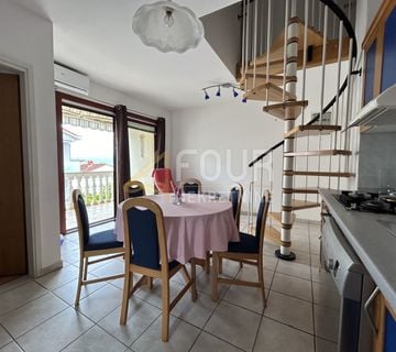Otok Krk, Malinska, dvoetažni stan, 56.66m2 - cover