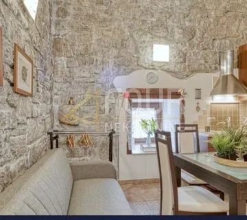 Matulji, Jušići, dva stana, ukupno 62m2 - cover