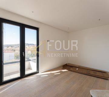 Rijeka, Trsat, kvalitetna novogradnja, 3s+db,  balkon, krovna terasa - cover