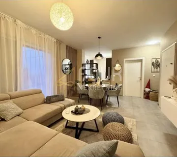 Saršoni, 2s+db, okućnica 33m2 i parkirno mjesto - cover