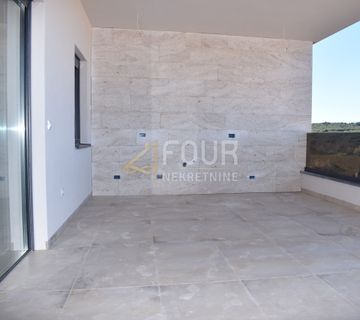 Istra, Banjole, novogradnja, 100m2, 3s+db, terasa  - cover