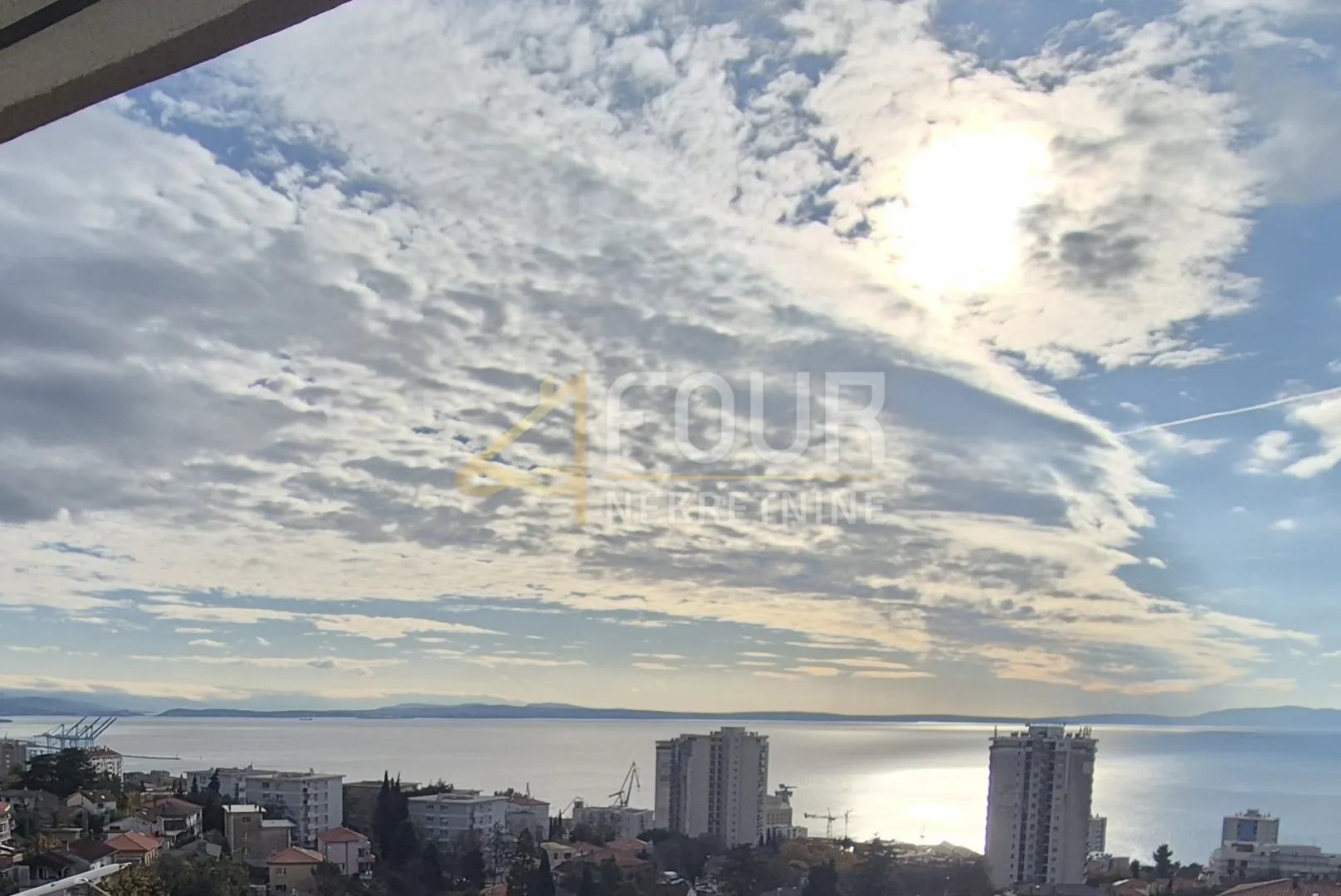 Rijeka, Zamet, 2s+db, 55m2, balkon, pogled na more - cover