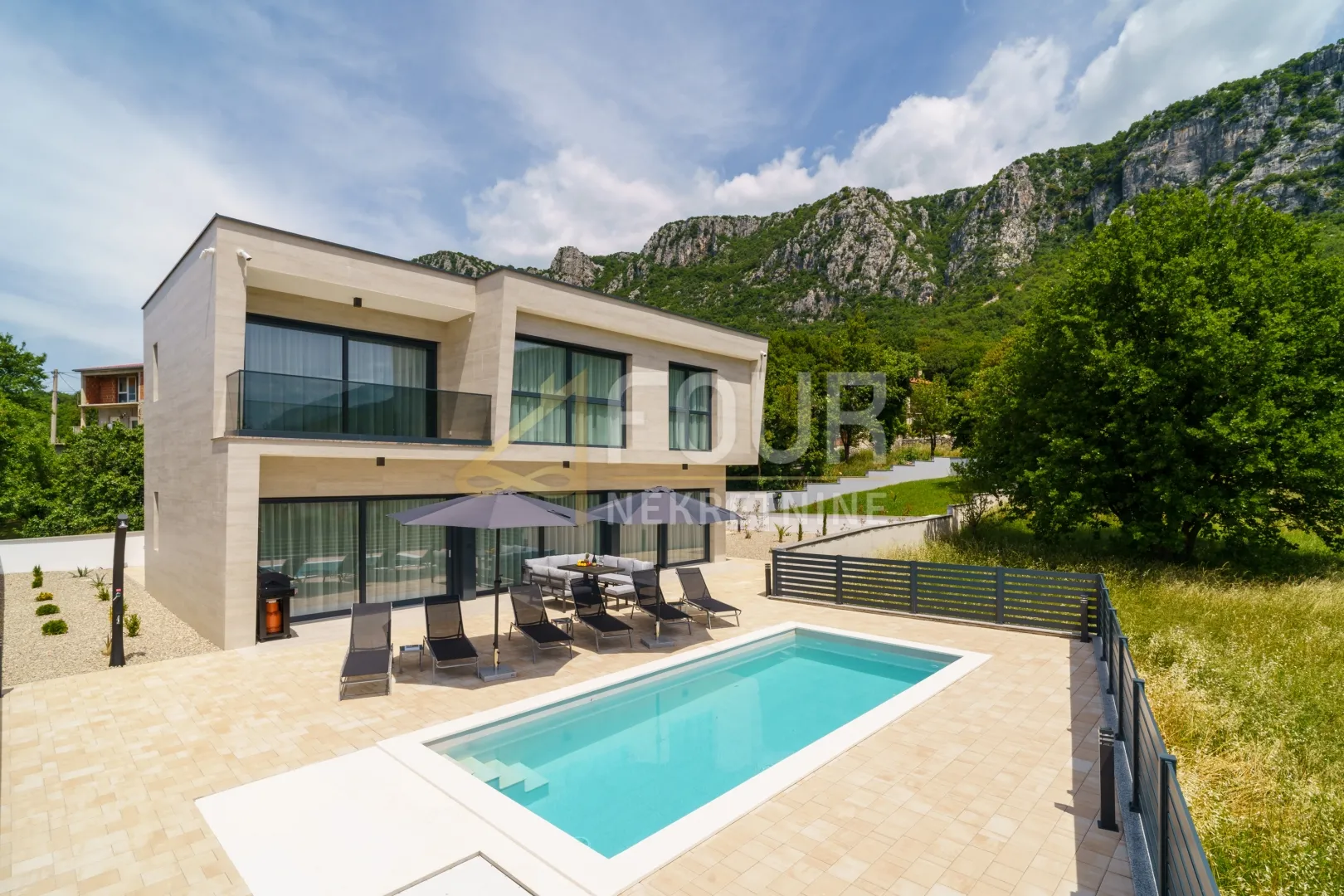 Bribir, novogradnja, moderna vila s bazenom - cover