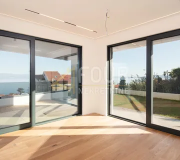 Lovran, novogradnja, 75.87m2, 2s+db, terasa, okućnica, pogled na more - cover