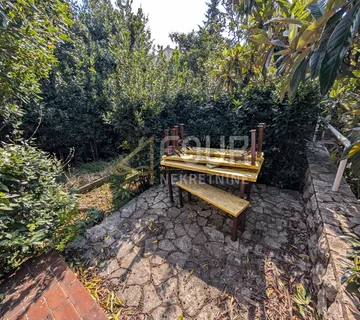 Crikvenica, samostojeća kuća sa 6 stanova - cover