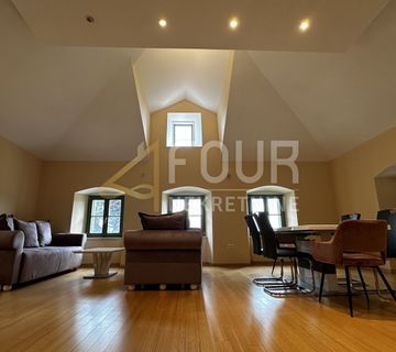 Opatija, 185m2, dvoetažni stan 3s+db, balkon, vrt, pogled na more - cover