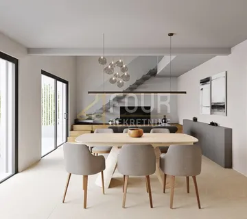 Rijeka, Trsat, dvoetažni 3s+db, terasa - cover