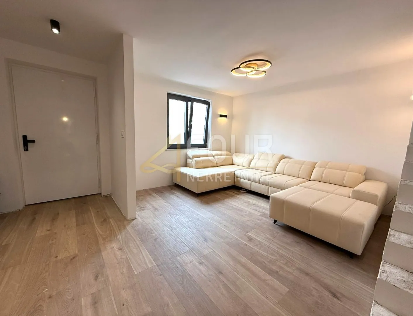 Kastav, novoadaptirana kuća u nizu, 120m2, okućnica - cover