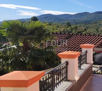 Matulji - okolica, adaptirana kuća s 2 apartmana i poslovnim prostorom - cover