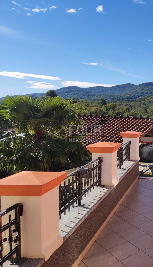 Matulji - okolica, adaptirana kuća s 2 apartmana i poslovnim prostorom - cover