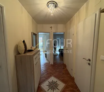 Pula, Valdebek, samostojeća kuća, 105m2 - cover