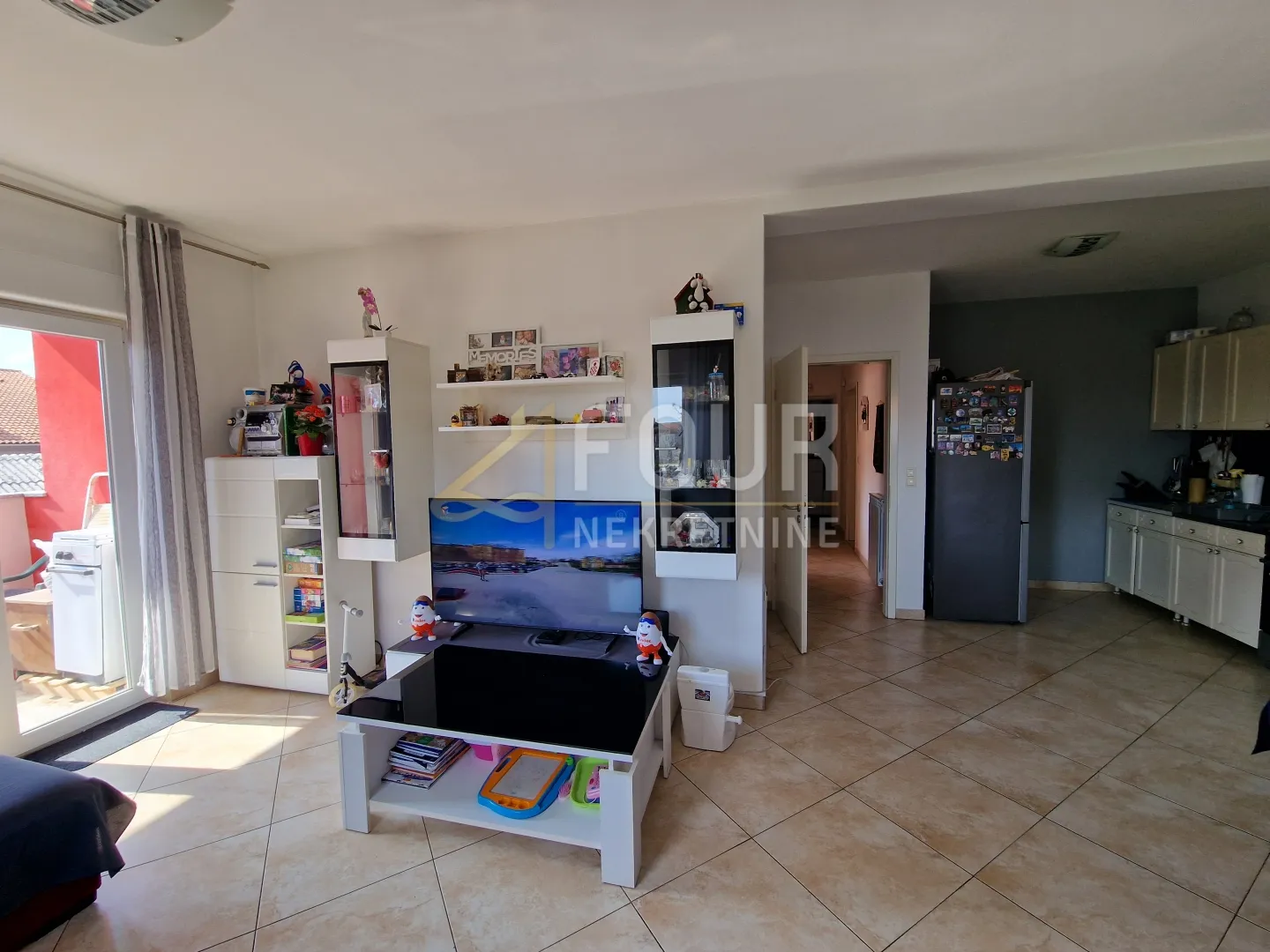 Dražice, 75.11m2, 2s+db, terasa, namješten stan! - cover