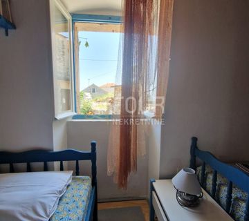 Otok Brač, Nerežišća, šarmantna kamena kuća - cover