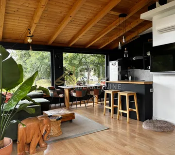 Najam, Podhum, 2s+db, 80m2, terasa - cover