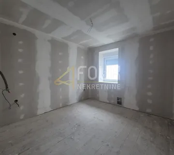 Gorski kotar, Delnice - centar, kuća s 2 stana - cover