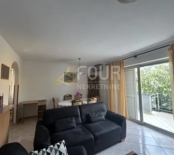 Istra, Pula - Valdebek, etaža, 131m2, 3s+db, balkon, vrt, garaža - cover