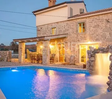 Otok Krk, okolica Vrbnika, kamena vila s bazenom - cover