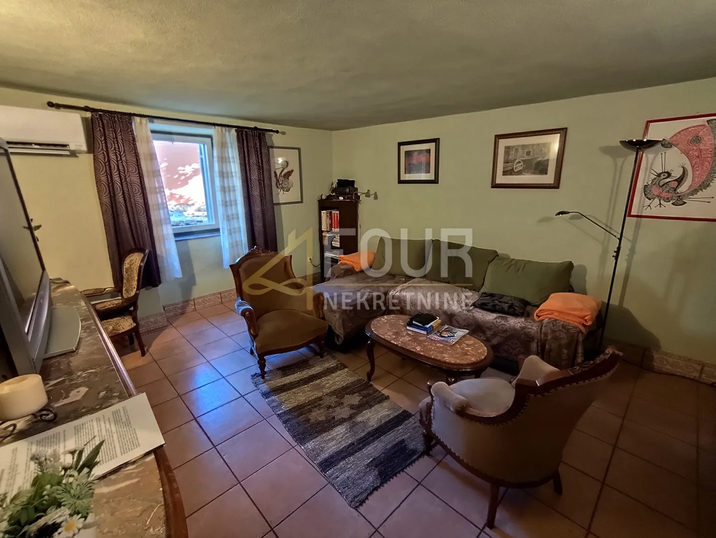 Istra, Marčana - okolica, autohtona kuća s dva stana 198m2 - cover