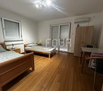 Najam, Rijeka, Zamet, 80.05m2, 3s+db, za smještaj radnika! - cover