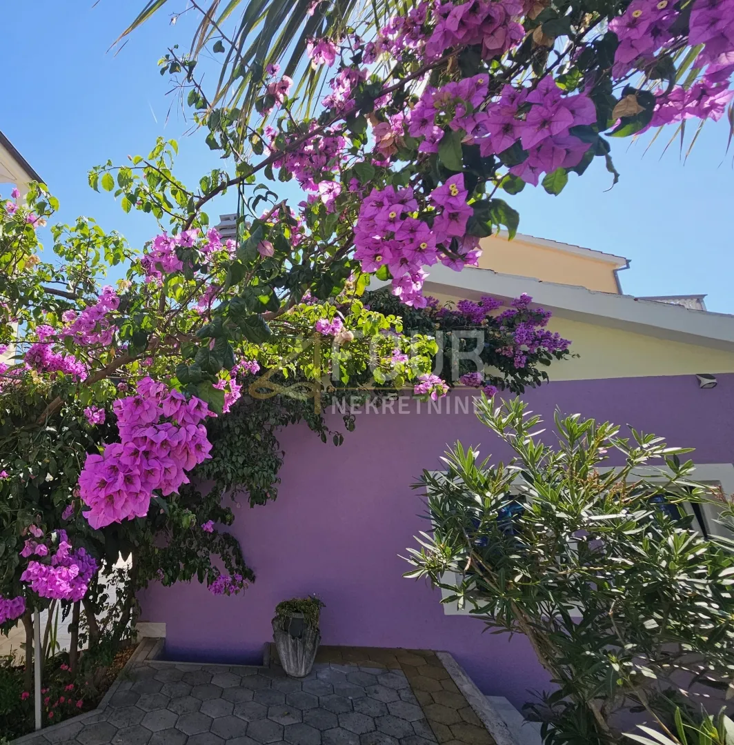 Dalmacija, Vodice, samostojeća kuća, 397m2 - cover