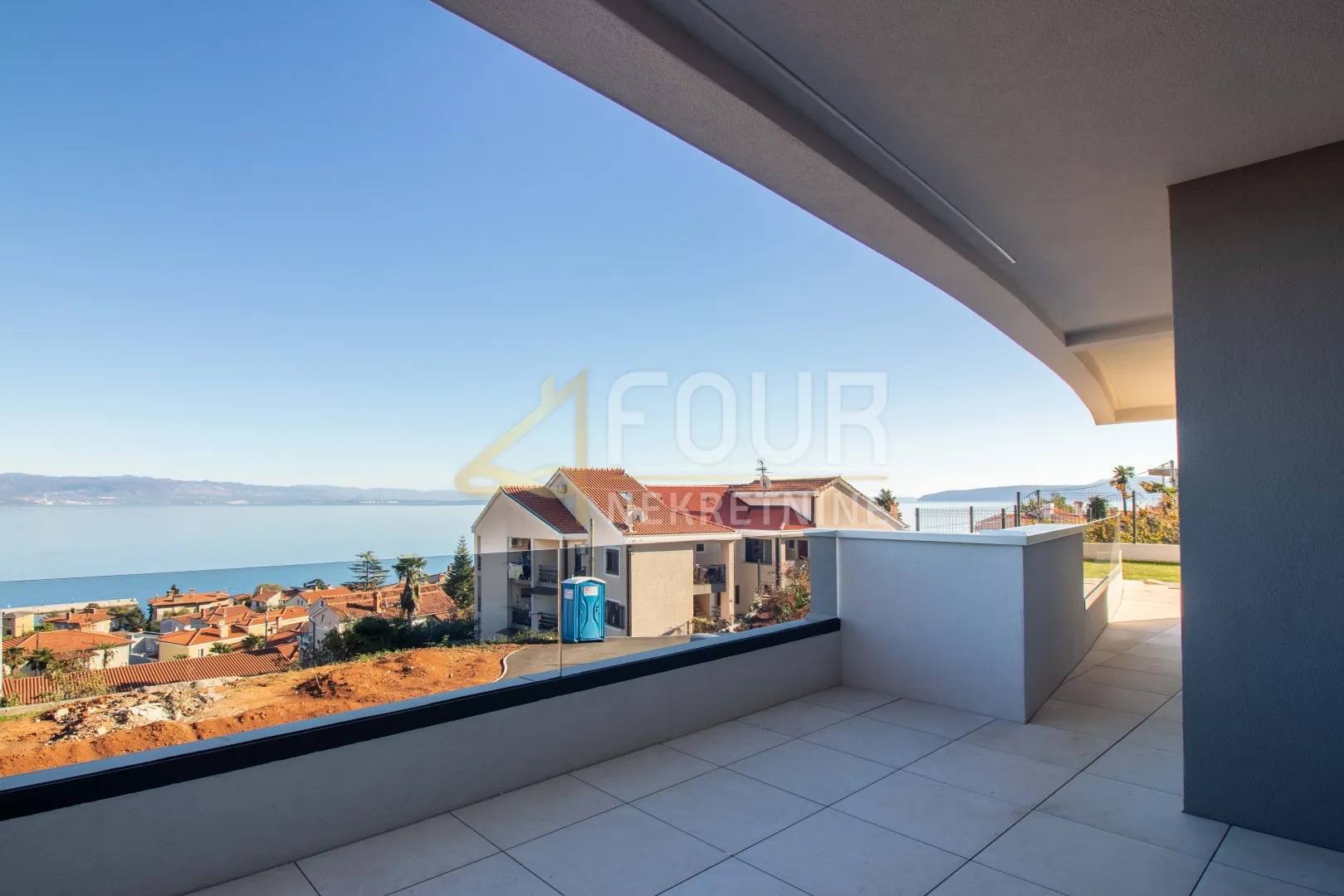 Lovran, novogradnja, 77.17m2, 2s+db, terasa, okućnica, pogled na more - cover