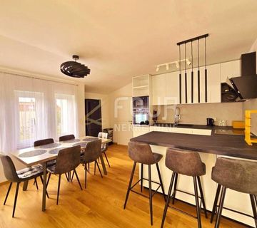 Kastav, Ćikovići, 101.19m2, 3s+db, balkon i pogled na more - cover