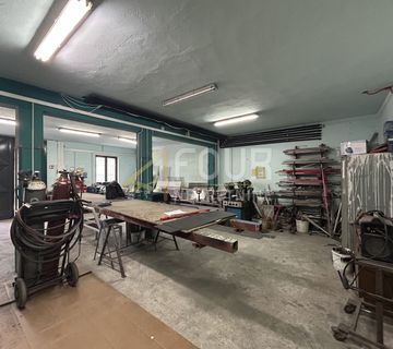 Zakup, Marinići, poslovni prostor od 205.38 m2 - cover