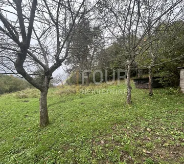 Gorski kotar, Prezid - okolica, starina s velikom okućnicom - cover