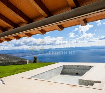 Poljane, samostojeća kuća s bazen, 300m2 - cover