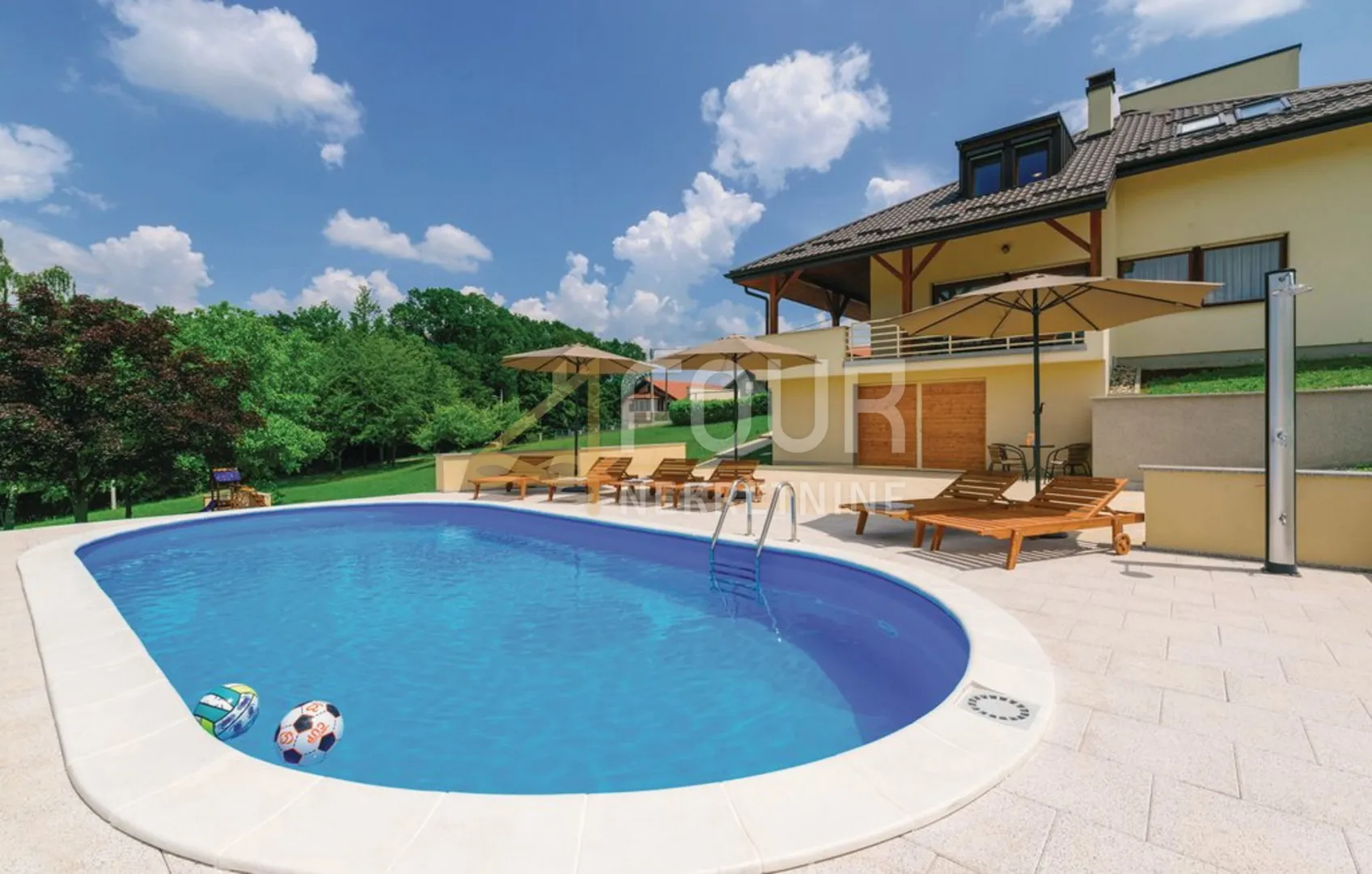 Zagreb, Starjak, obiteljska kuća s bazenom, garažom i velikom okućnicom - cover