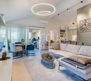 Otok Cres, Cres - centar, luksuzni stan 1. red do mora - cover