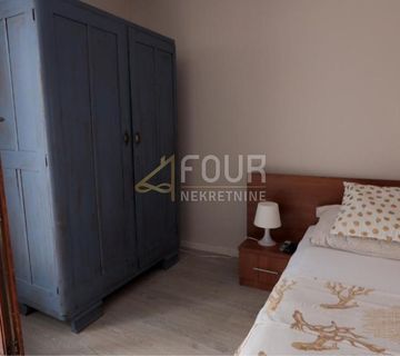 Otok Krk, Njivice, kuća s bazenom, 5 apartmana + dodatni apartman - cover
