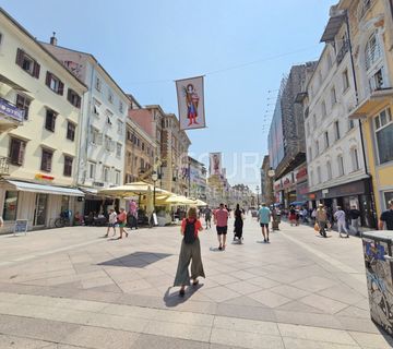 Rijeka, Centar, stan s balkonom na samom Korzu! SAMO KOD NAS! - cover