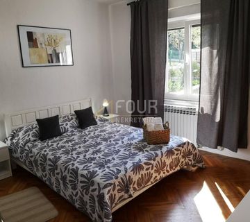 Rijeka, Pulac, samostojeća kuća s 3 stana i 3 garaže, bazen, panoramski pogled - cover