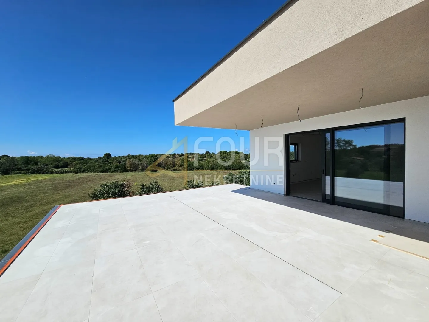 Istra, Pula - Štinjan, penthouse, 3s+db, 113.69m2, balkon - cover