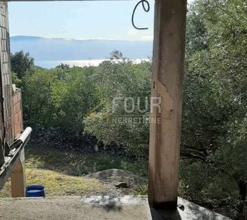 Otok Krk, Pinezići, kuća od 255m2 s 3 apartmana - cover