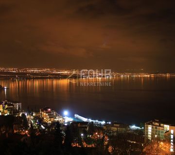 Opatija, 170.45m2, 2s+db, 3 terase, balkon, pogled, parking - cover