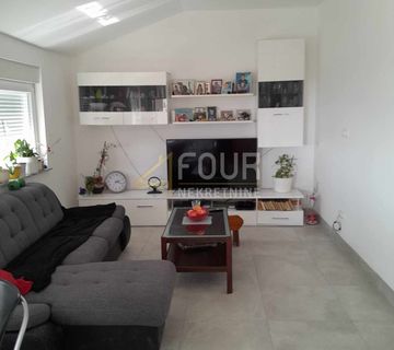 Saršoni, etaža, 2s+db, 91.93m2, okućnica, pogled na more - cover