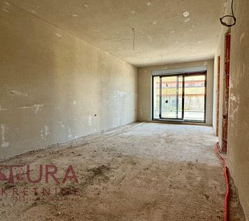 PAG - MANDRE, APARTMAN 71,1M2 PRODAJA, VRT, NOVO, LOKACIJA!!! - cover