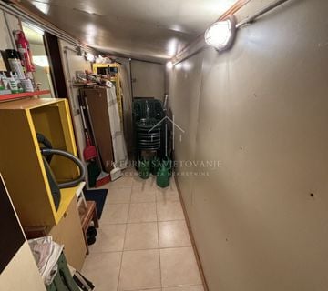 Prodaja , vikendica, Samobor , Molvice 30m2 s okućnicom 446m2! - cover
