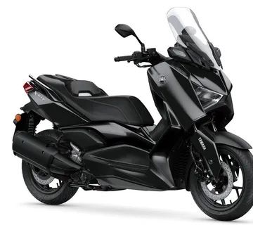 XMAX 300 Tech Max , rabljeni , kao nov !!! - cover