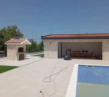 Izgradnja bazena i popratnog sadržaja 0977300771 - cover