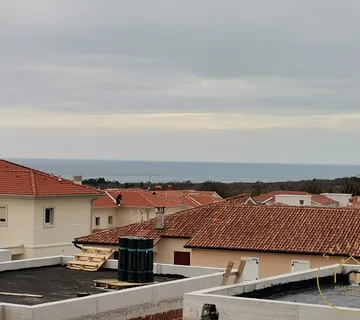 Moderna kuća u nizu sa bazenom, Vabriga - cover